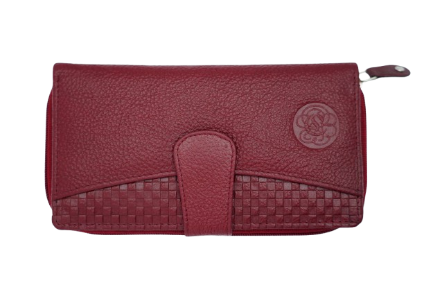 Komacat Leather Ladies’ Modern Clutch | Elegant Design
