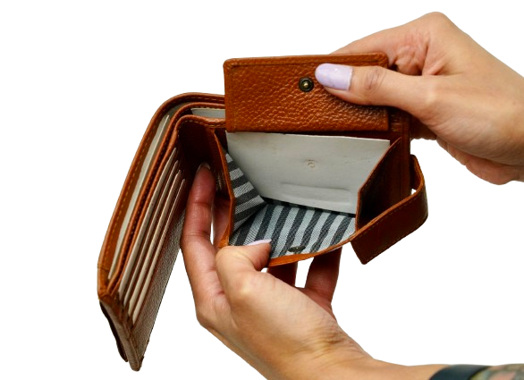 Komacat Men’s Leather Bifold Wallet with Snap Lock | Pebbled Finish
